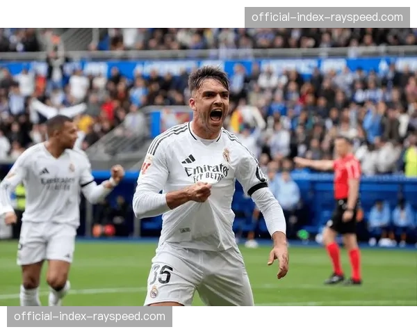 皇马vs阿拉维斯补时阶段，格瓦拉远射托尼·马丁内斯磕球入网追回一球