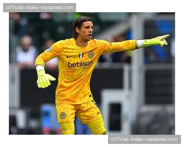 国际米兰向索默提议续约当替补，但球员仍认为自己是首发